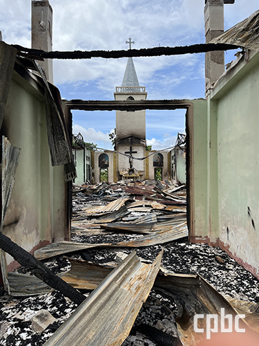 									지난 6월 27일 미얀마 군부의 무차별 폭격과 방화에 파괴된 꺼야주의 성 마태오 성당.  CNS 자료사진 								